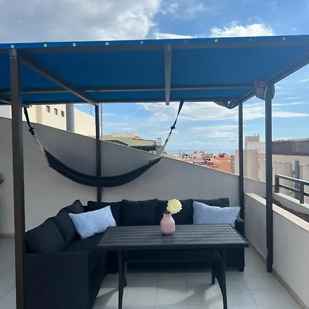 Bed & Breakfast In 4bedroom Penthouse With Private Bath *