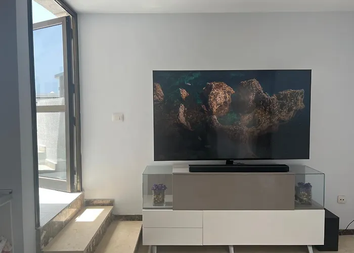 In 4bedroom Penthouse With Private Bath Frühstückspension Puerto de Santiago (Tenerife)